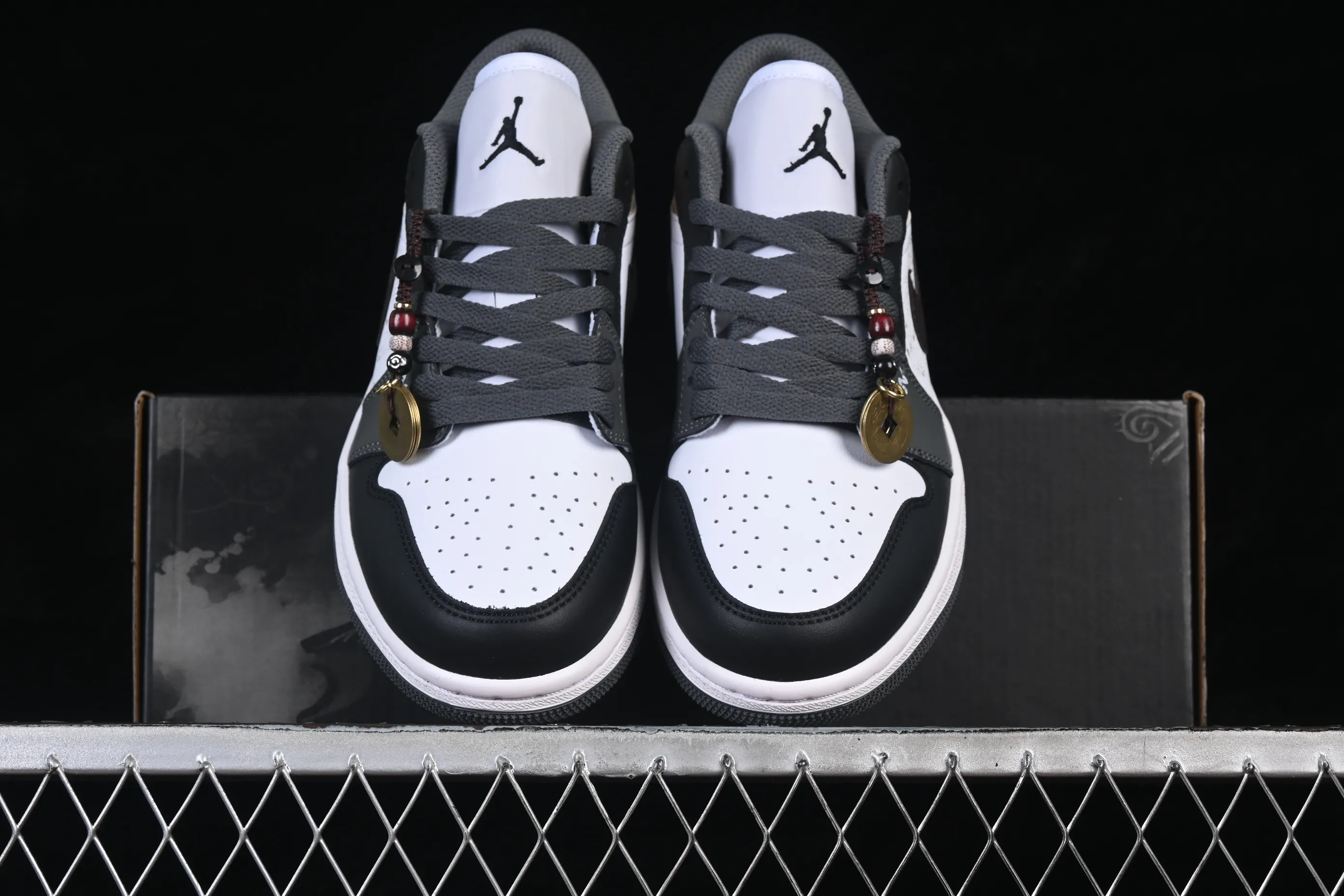 All categories Air Jordan Jordan series basketball shoes Air Jordan 1 Low Air Jordan 1 Low AJ1 Joe 1 Year of the Horse limited edition low-bang cultural casual sneakers 553558-152